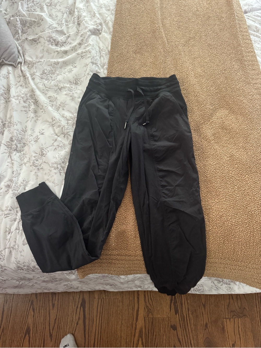 lululemon athletica Black Lightweight Jogger Pants